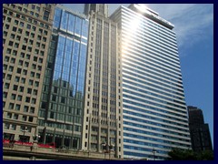 Chicago Architecture Foundation Boat Tour 09 - London house, Mather Bldg, Wyndham hotel